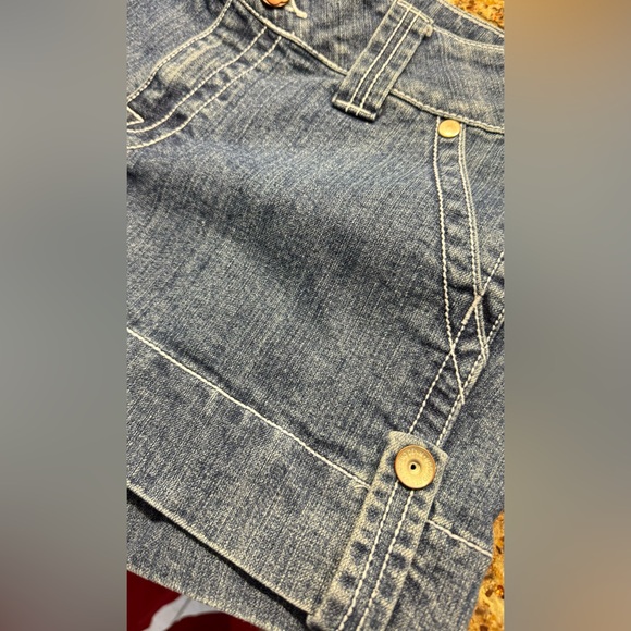 Mossimo jean shorts size 13 - Picture 4 of 5